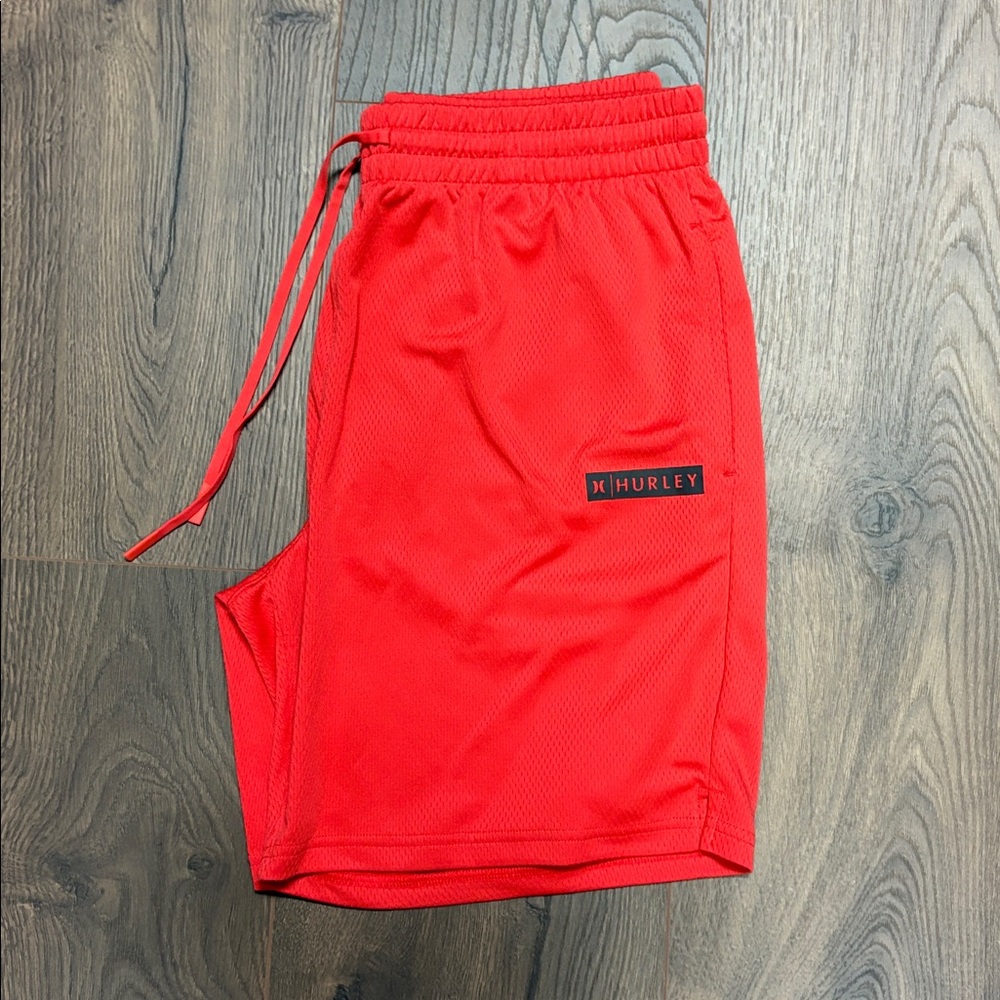 Hurley Men’s Red Mesh Athletic Shorts NWT Size Medium - Picture 8 of 9